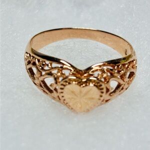 Vintage Elegant Beverly Hills Gold 14k Gold Heart Ring size 9